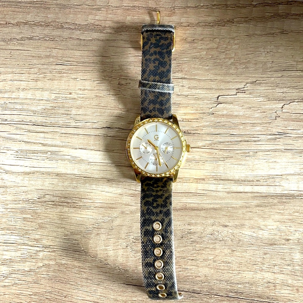 Guess leopard watch